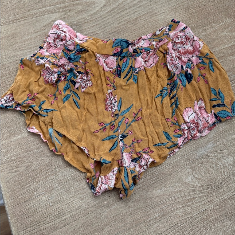 Billabong tropical print floral pull on beach shorts size medium